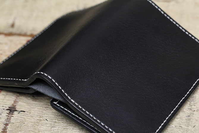 NEW YORK ブラックレザー ミドル財布 手縫い ミドルウォレット M.P.G.