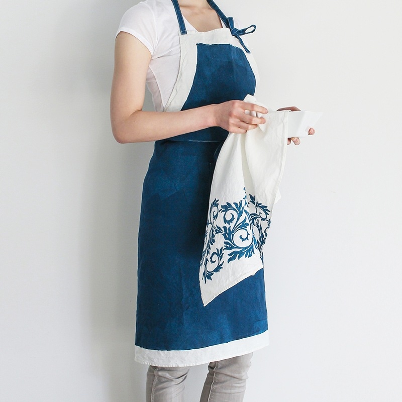 青色 刺繍入り エプロン（江戸前掛け） 82cm x 92cm 青色 刺繍入り
