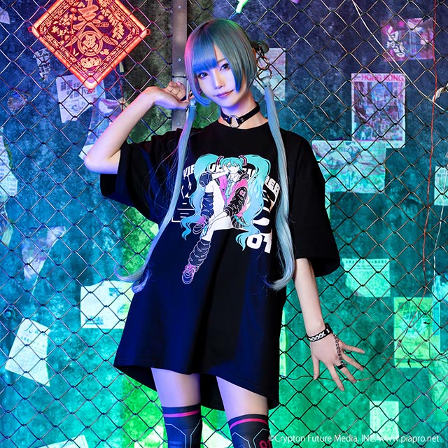 初音ミク Tシャツ 【BLACK】 / 初音ミク×リッスンフレーバー｜LISTEN