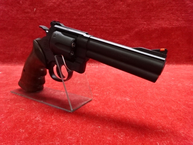 マルシン・S&W M629クラシック.44マグナム HW ブラック 木製グリップ