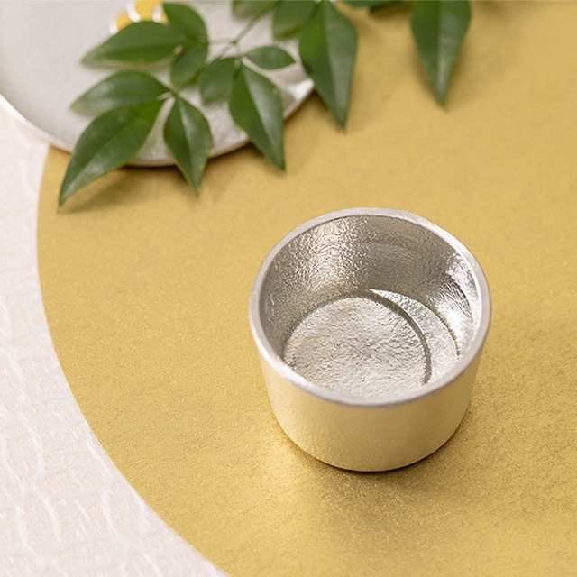 ぐい呑 - 月｜錫製雑貨・酒器の通販は能作オンラインショップ【公式】