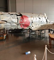 三沢基地の滑走路横にあるので、米軍・自衛隊・民間航空機の離発着が見
