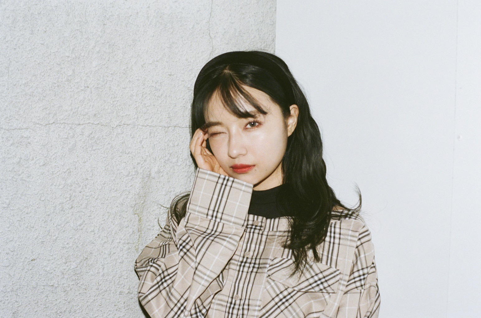 NMB48の村瀬紗英が初の写真集「Sがいい」を出版 SNSの総フォロワー数