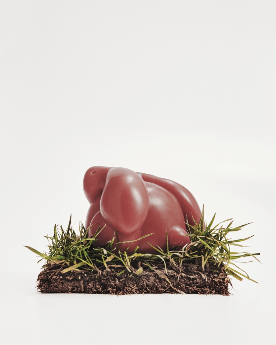 ロエベ」が新年を祝う“ウサギ”モチーフのキャンドルを発売 - WWDJAPAN