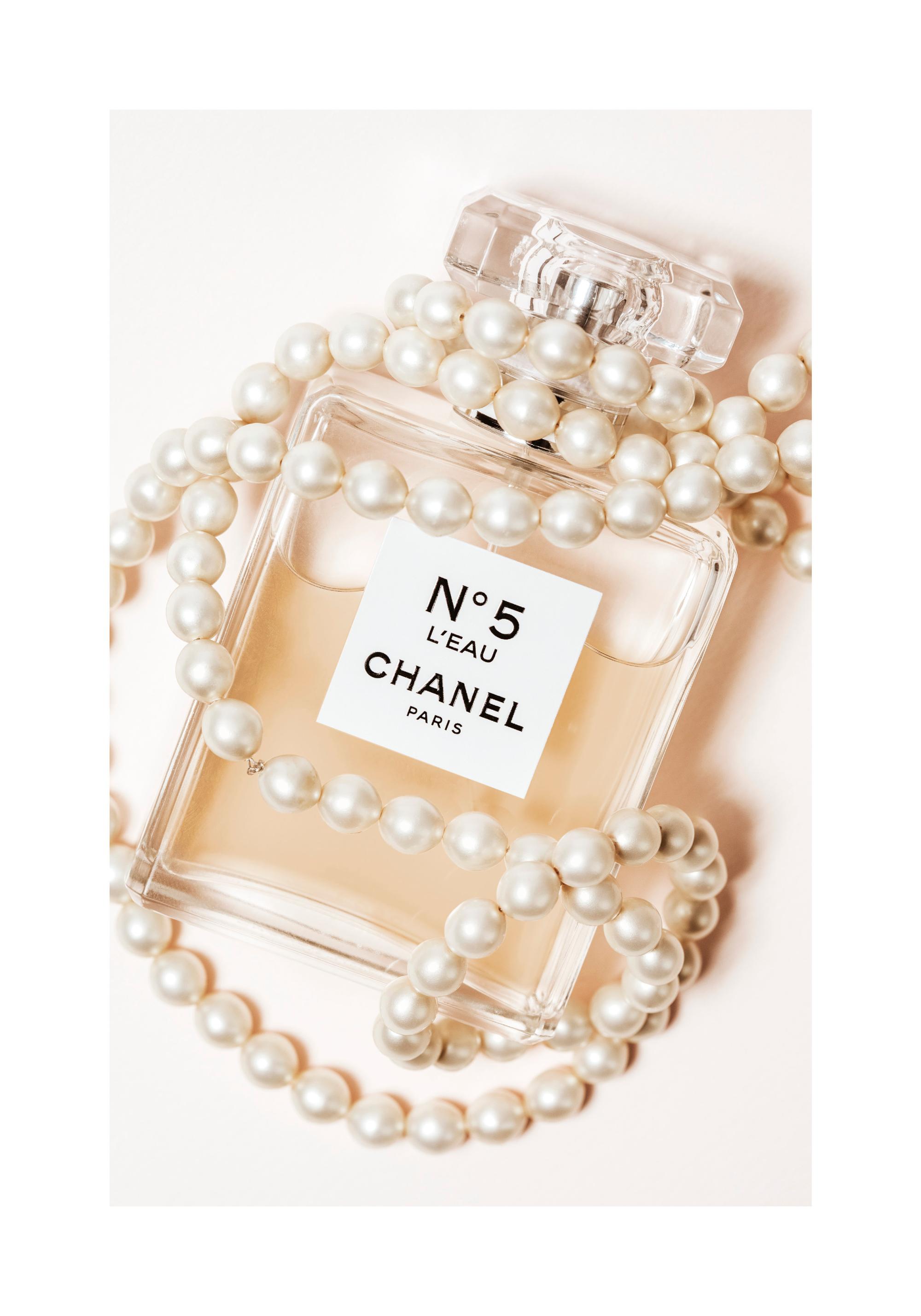 Chanel No5 Perfume Bottle Print – Luxury Poster | Desenio