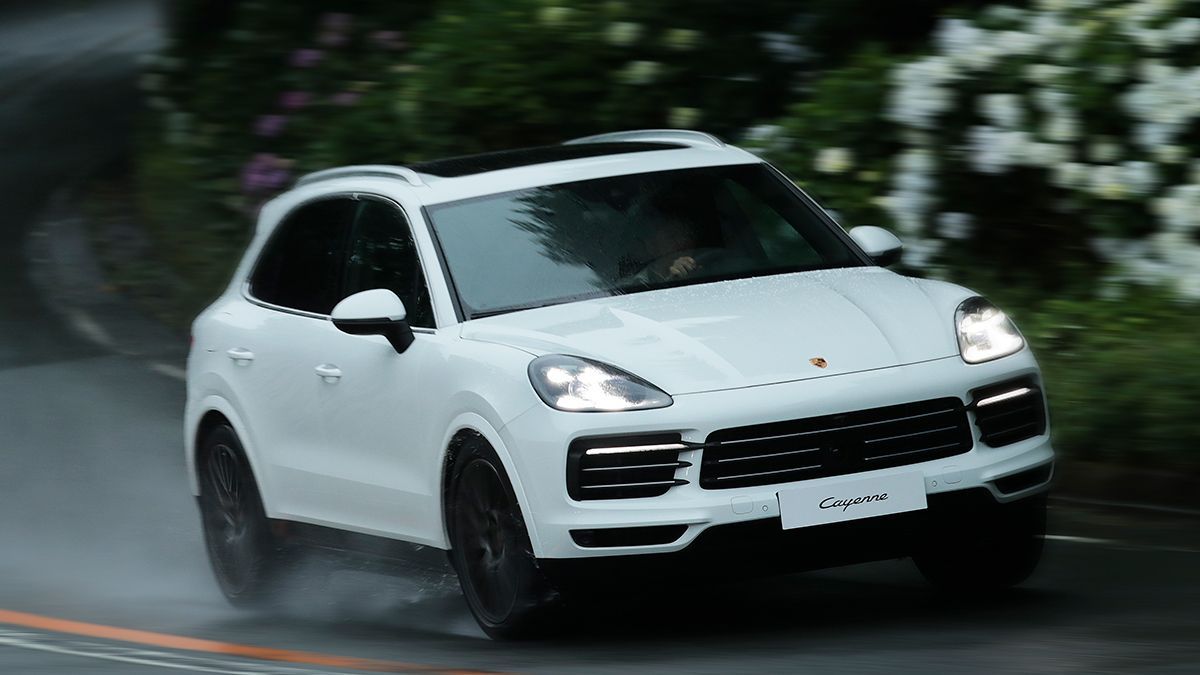 新型カイエンはSUVという名のスポーツカーだ！──より911らしさを備え