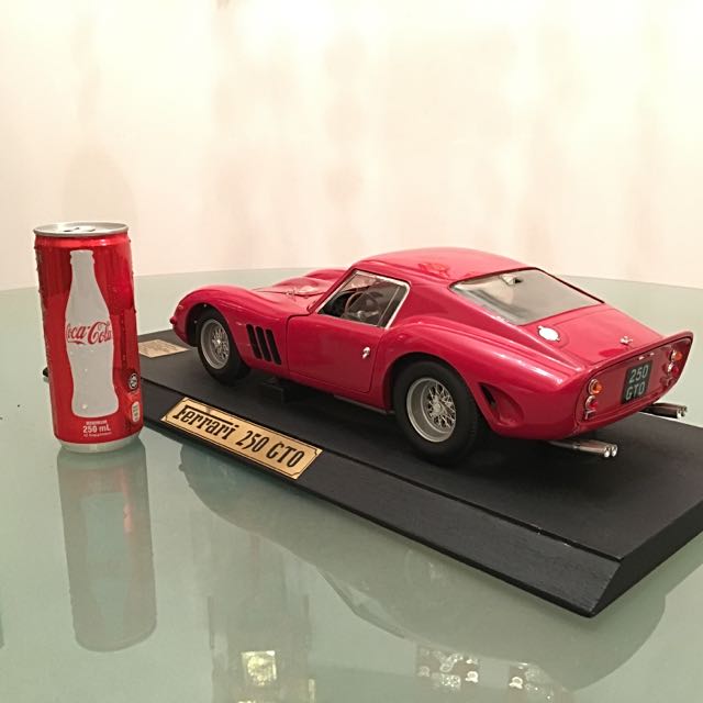 Revell : 1/12 Ferrari 250 GTO - DiecastSociety.com