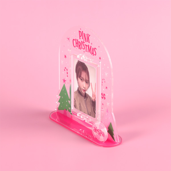 ktown4u.com : aespa - PINK CHRISTMAS ACRYLIC TURNING STAND SET