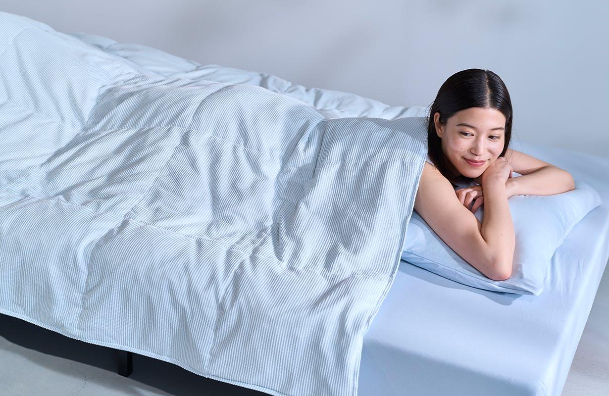 まさに“天然エアコン布団”。寝汗で気化冷却するから夏夜の寝苦しい問題