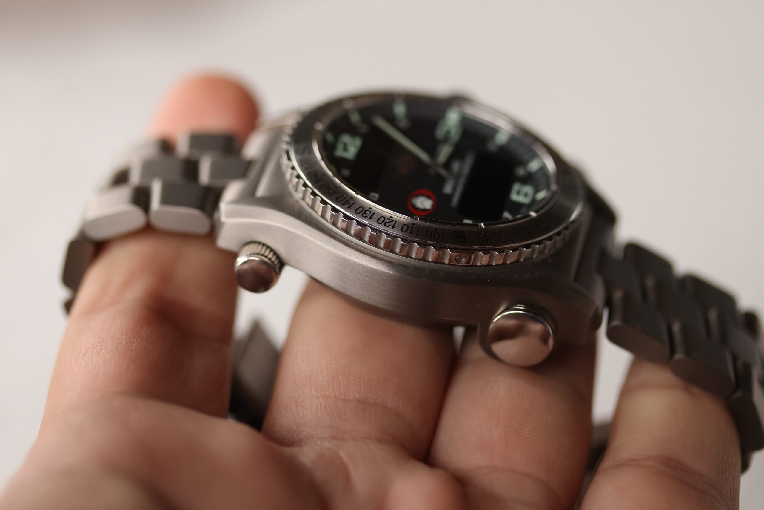 2007 Breitling Emergency ref. E7632110/B833 “Blackwater” – Lunar