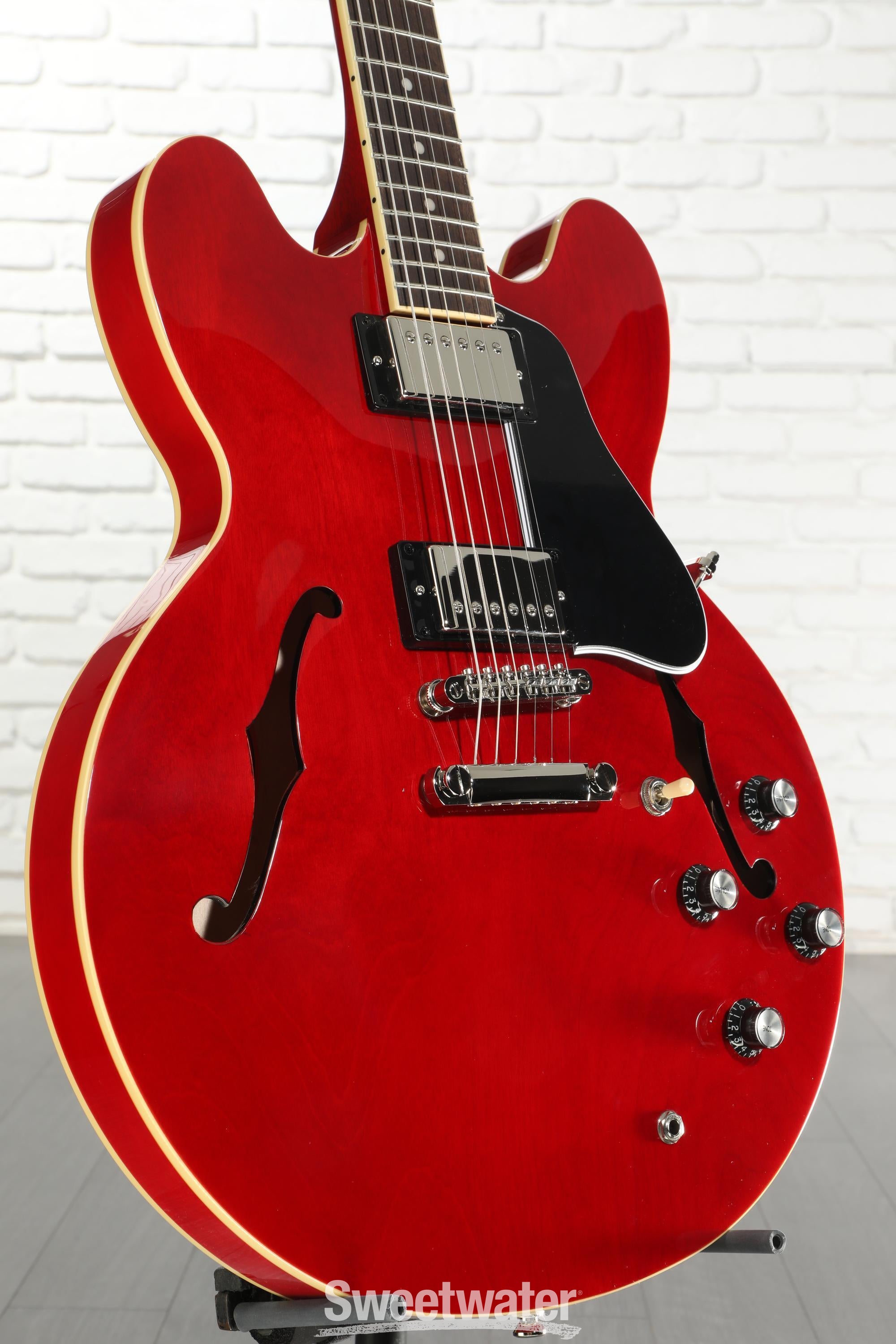 Epiphone ES-335 Semi-hollowbody Electric Guitar - Cherry | Sweetwater