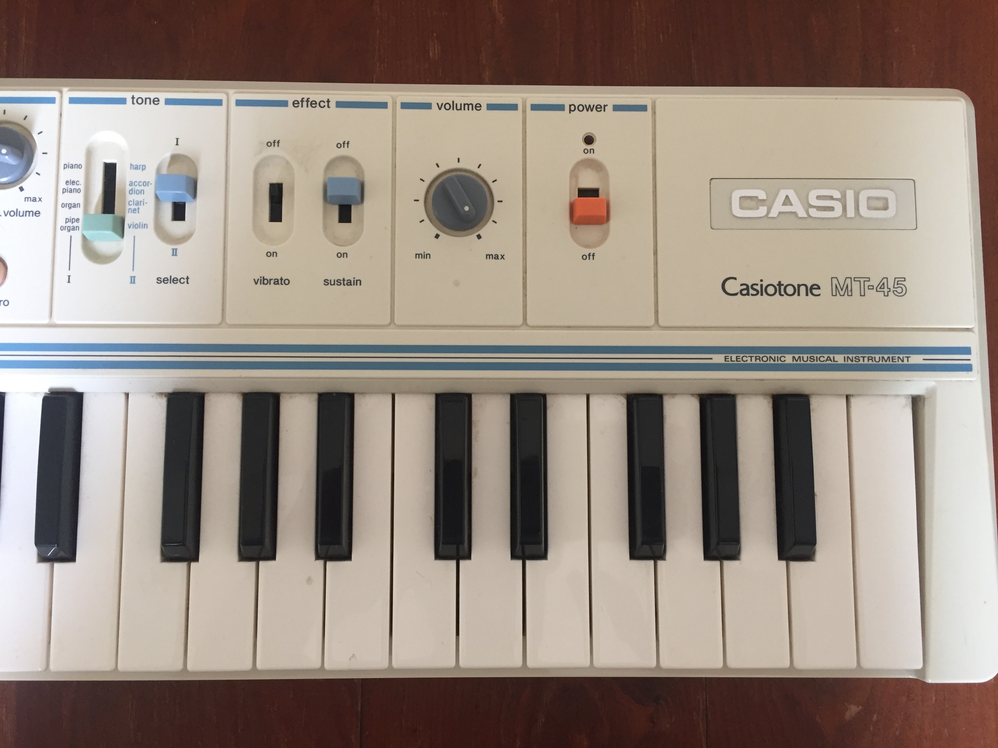 Casiotone MT-45 - Casio Casiotone MT-45 - Audiofanzine