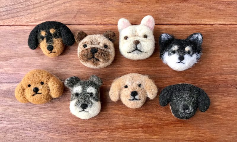 公式】羊毛フェルトで作るワンちゃんブローチ | ムーミンバレーパーク