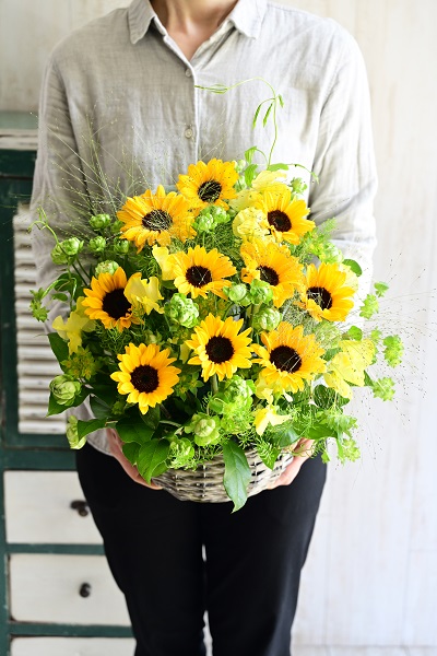 flower gift lab / ひまわりの豪華アレンジメント