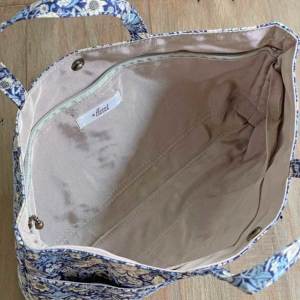 LIBERTY FABRICS リバティプリントを使ったバッグインバッグ