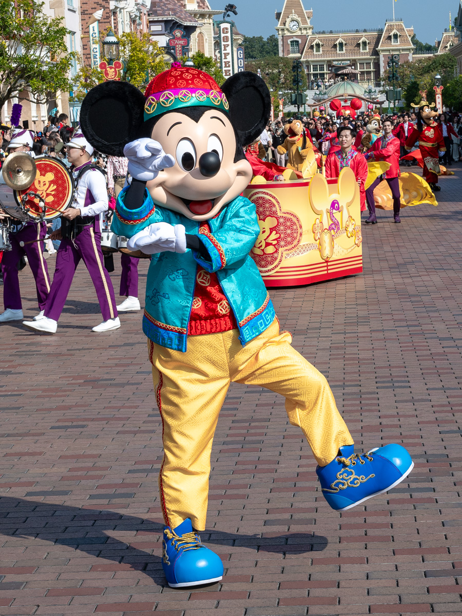 巳年限定のパレード！香港ディズニーランド・パーク“奇妙年年”旧正月