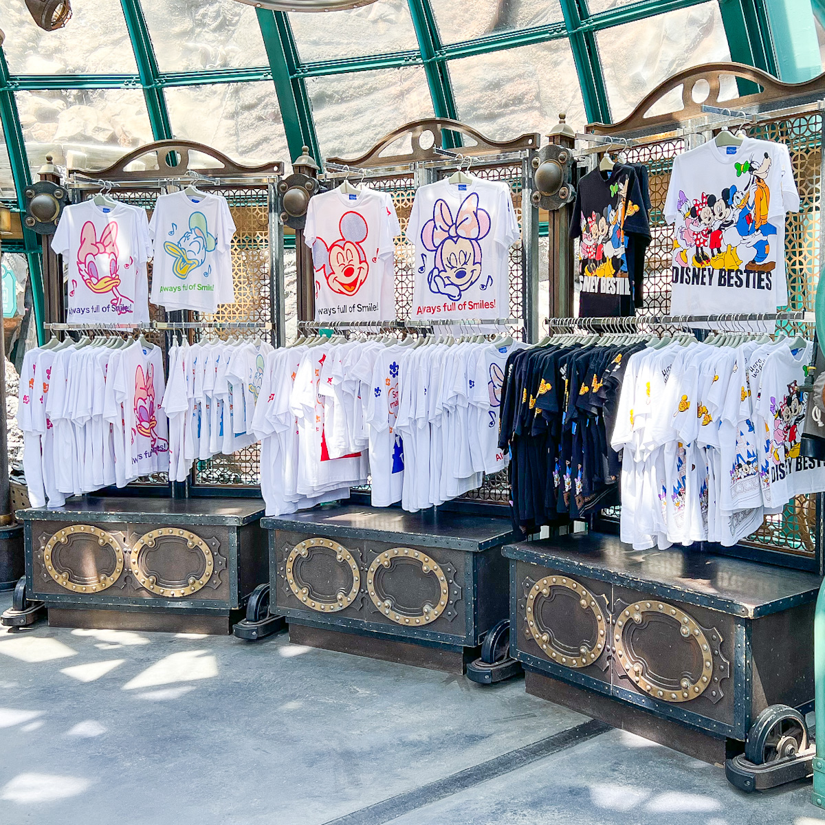 東京ディズニーリゾート2026パーカー・トレーナーまとめ - 6ページ目