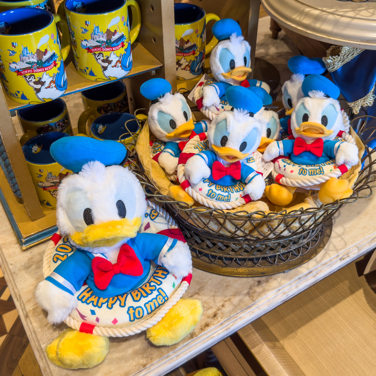 うきわ姿がかわいい！東京ディズニーランド“ドナルドダックお誕生日