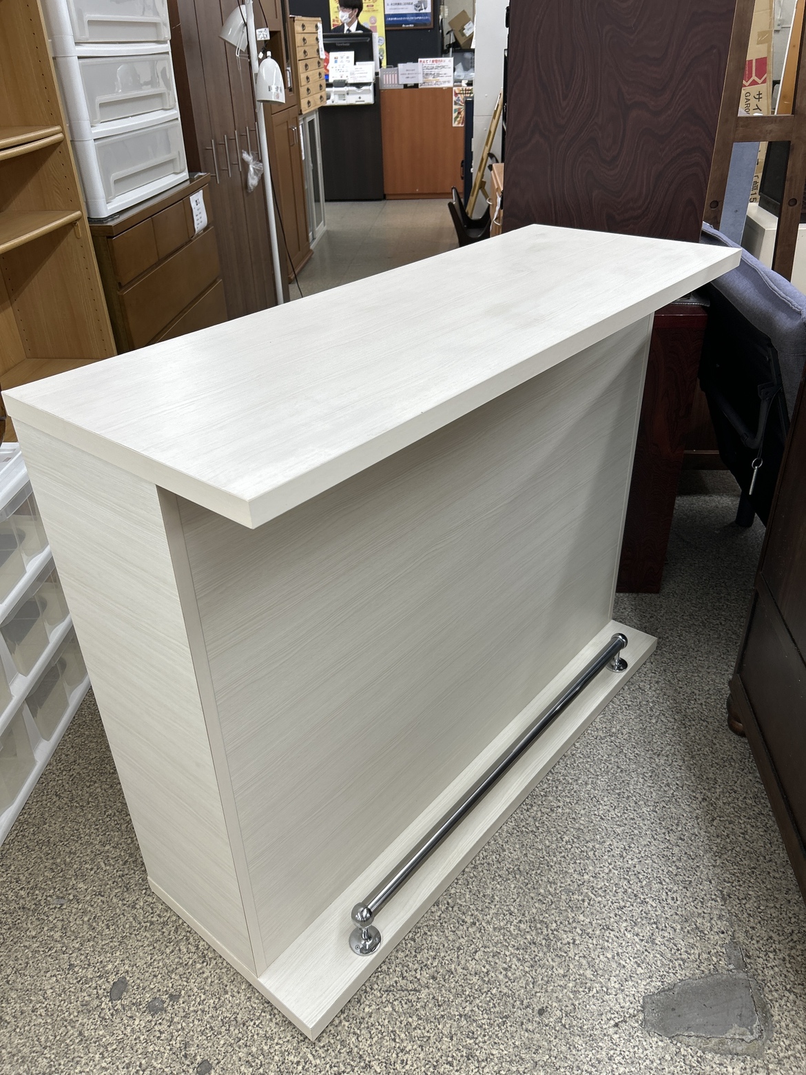 カウンターテーブル（白）入荷のお知らせです。 / リサイクルショップ