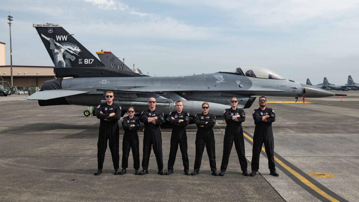 PACAF F-16デモチームが三沢基地で最後の飛行！今月16日に解散し、30年