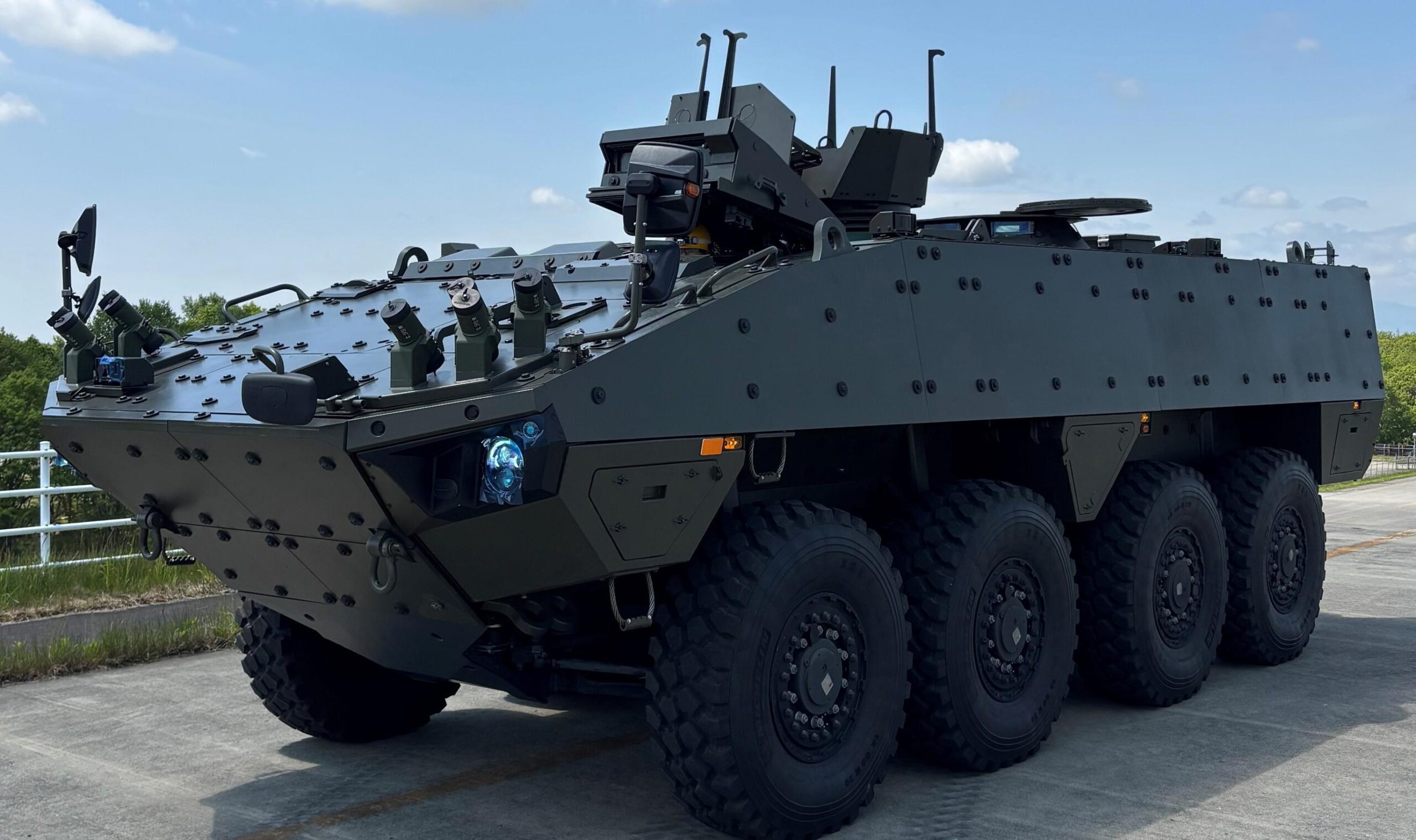 Japan Received the First Domestically Produced Patria AMV XP APC