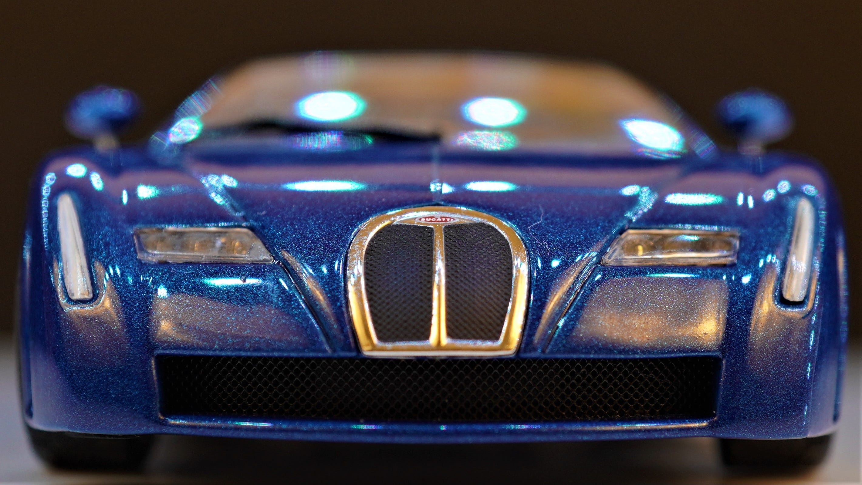 Bugatti EB 18.3 Chiron by AUTOart at a 1/43 scale | by At Toni's