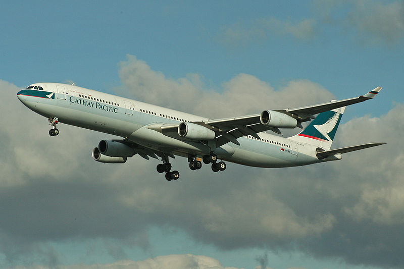 Shining Beacon: Cathay Pacific Airbus A340-300 B-HXJ by