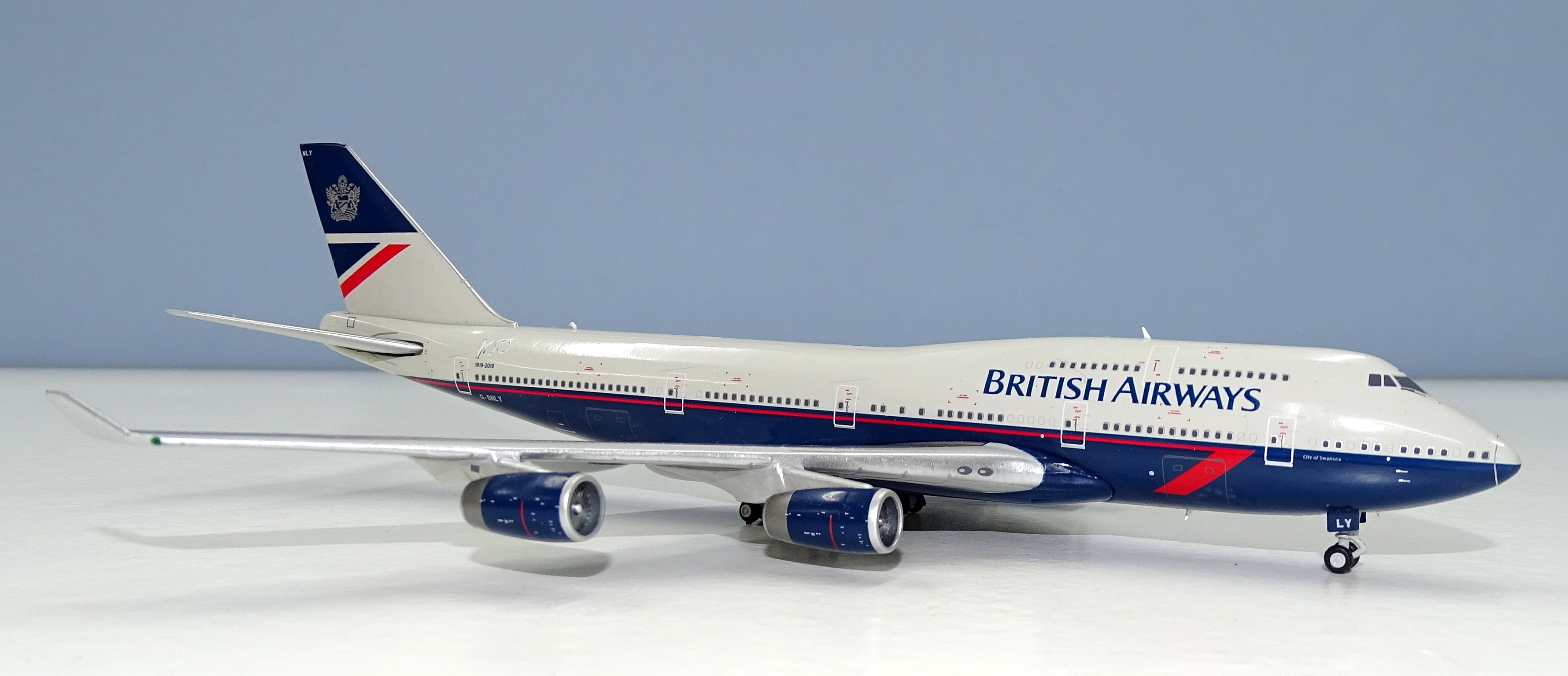 Anniversary Landor: British Airways Boeing 747-436 G-BNLY by
