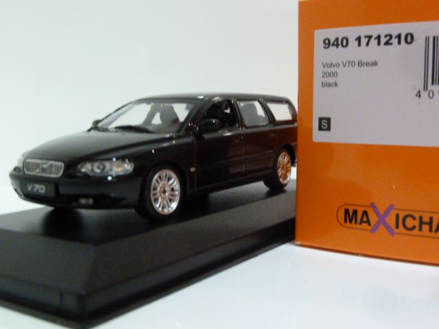 Volvo V70 Break Black 1:43 940171210 MAXICHAMPS diecast model car