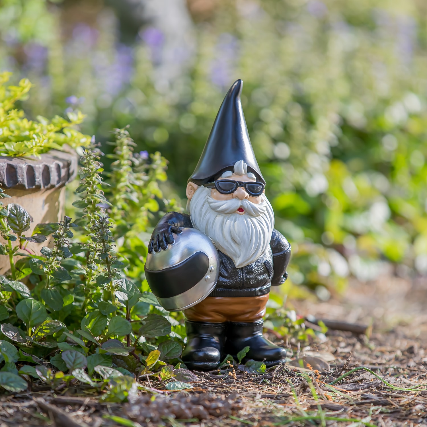 Evergreen 10-in H x 6-in W Black Gnome Garden Statue 84G4358 at
