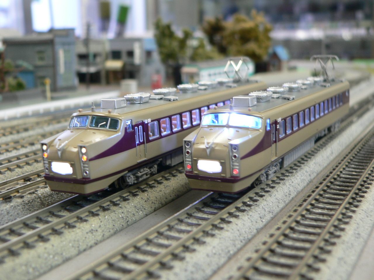 マイクロエースの東武1700型DRC晩年仕様の車掌室灯＆室内灯取付