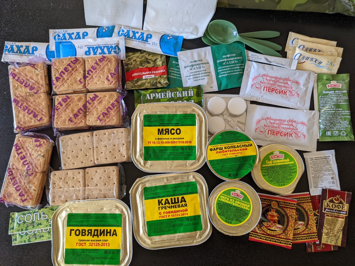 ロシア軍の24時間用レーションを食べてみた！総カロリー4,000kcal