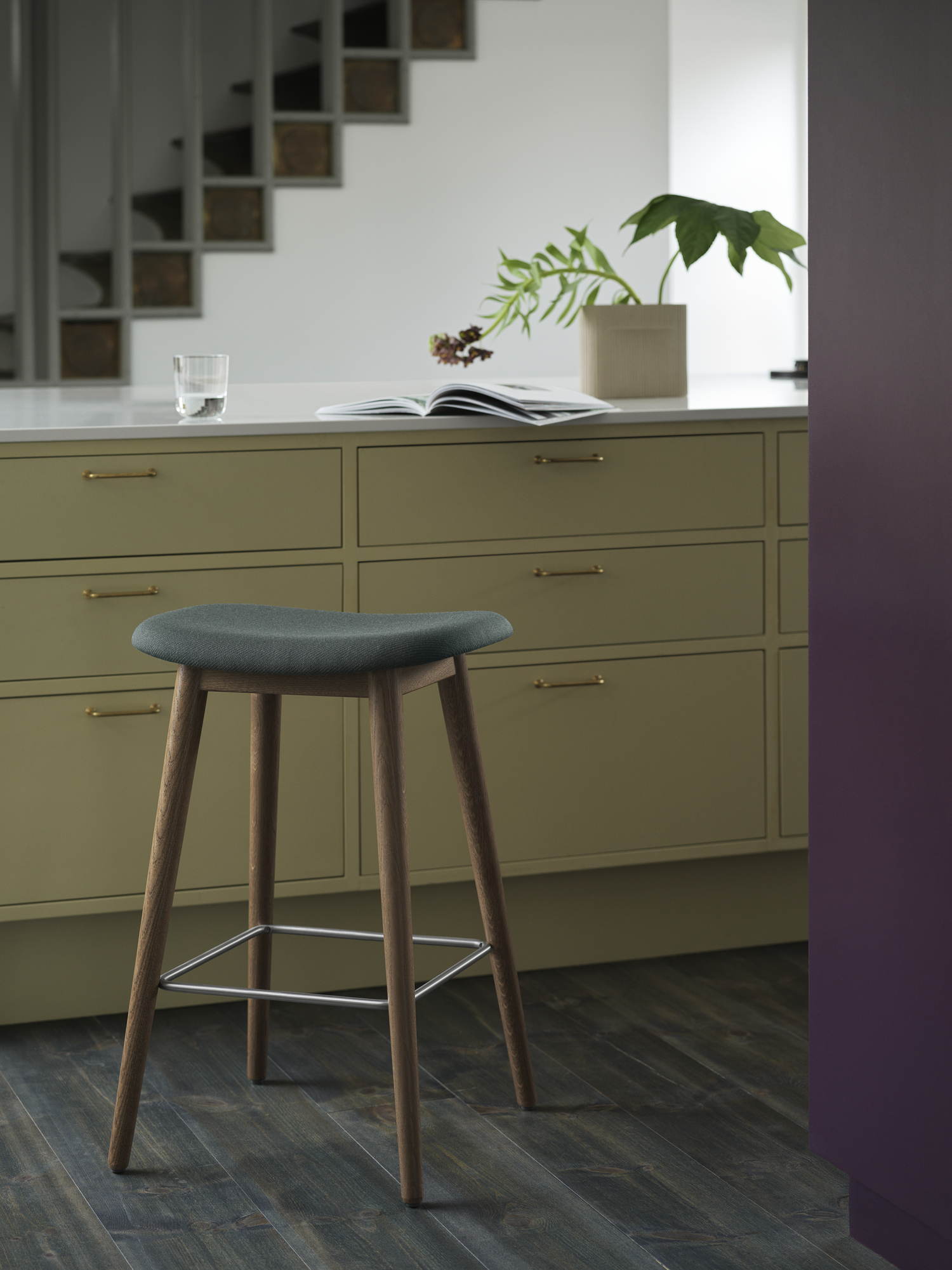 Fiber Counter Stool | Characteristic design for everyday use