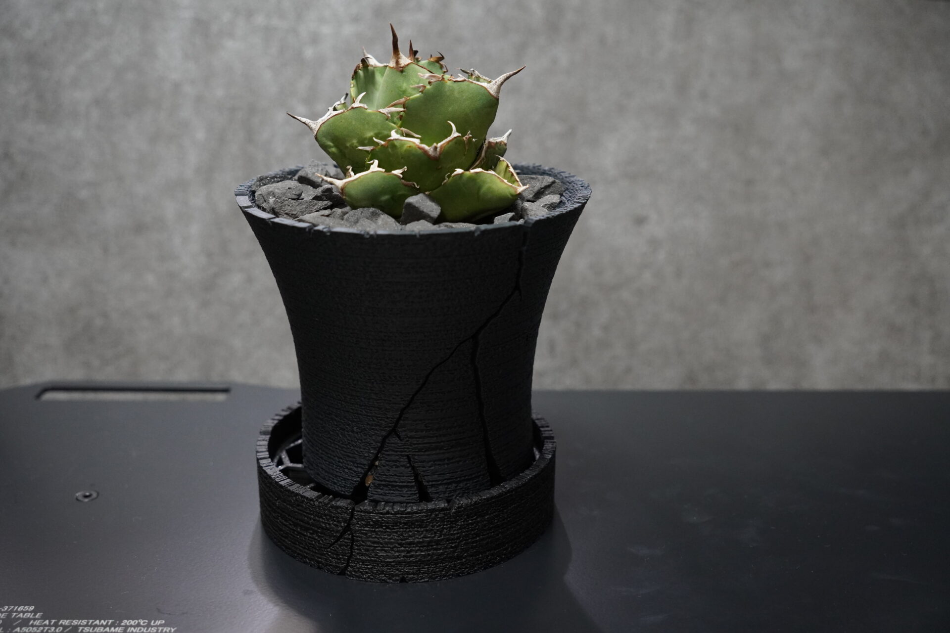 3Dプリンターで作った「UKEZARA」で植物育成の悩み解消！機能と