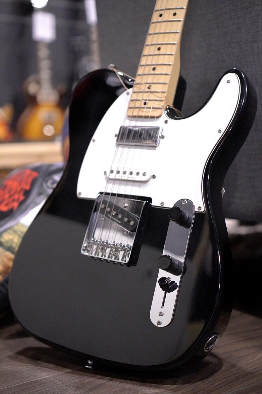 Squier Vintage Modified Telecaster SSH Maple Neck in Black with