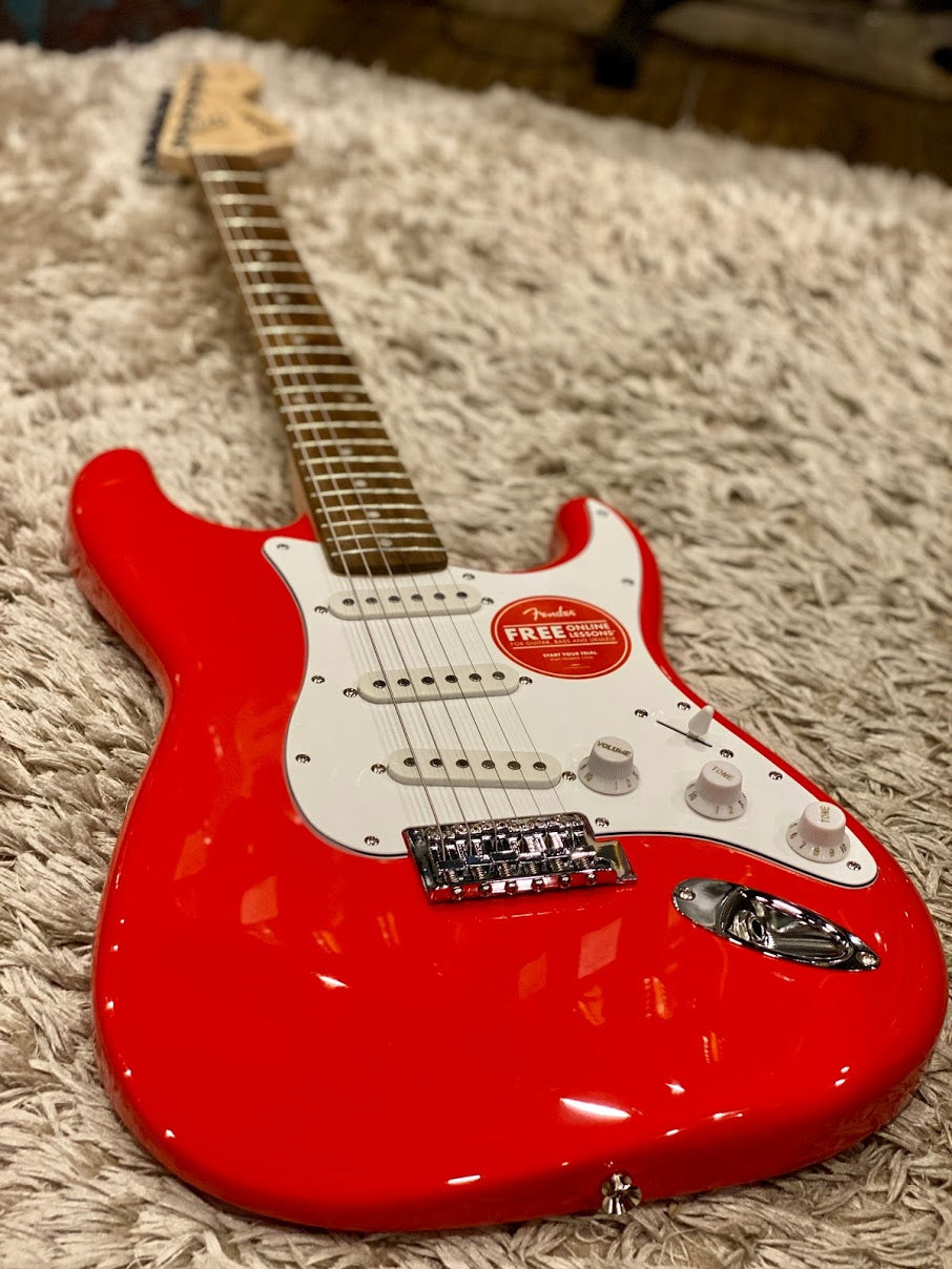 Squier Affinity Stratocaster in Race Car Red – nafiriguitar.com