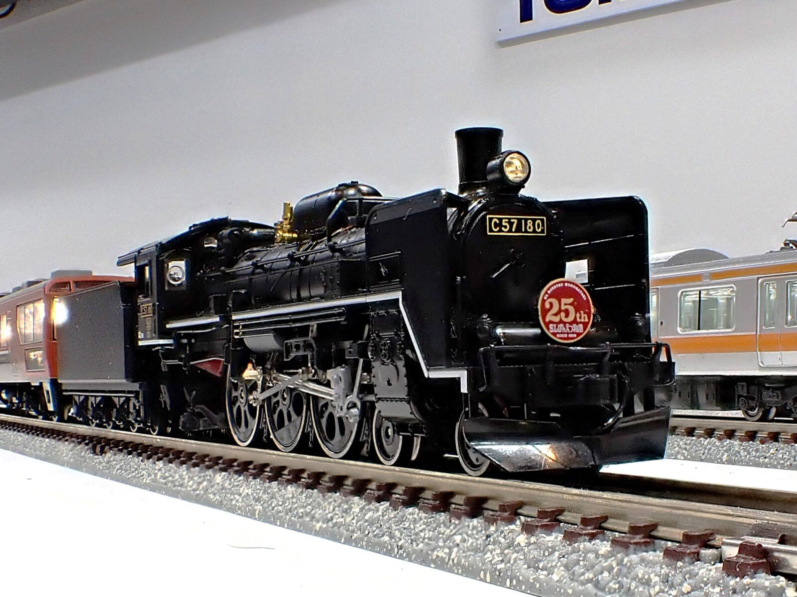 C57形180号機蒸気機関車 1/45 展示ケース付 C57形180号機蒸気機関車 1
