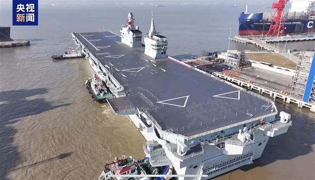 新たな強襲揚陸艦が初の試験航海～中国国営メディア 台湾周辺海域での