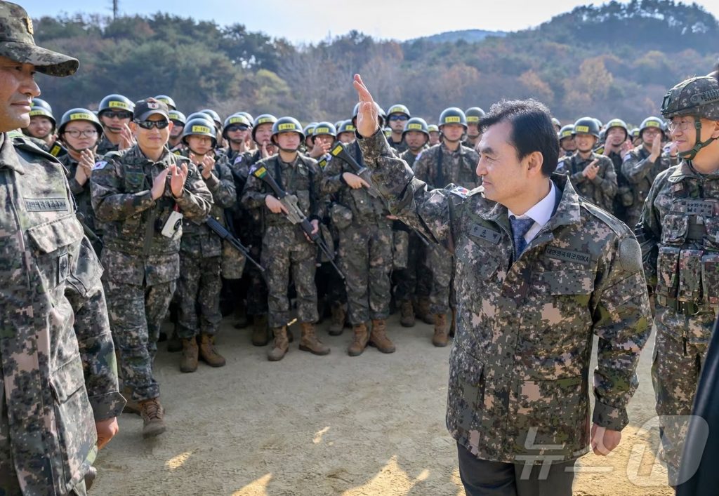韓国軍、3人以上の子を持つ男性軍人も宿直勤務免除へ…「育児負担の軽減