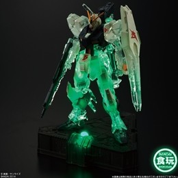 これが食玩!? LED台座で発光する『GUNDAM COSMIC LIGHT』νガンダムなど