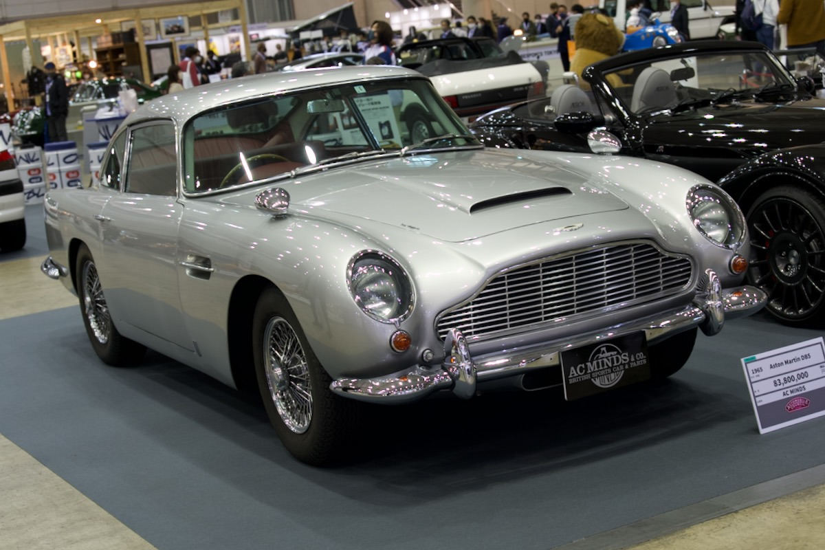 状態超良好なアストンマーティン「DB5」を発見! ボンド好きなら買い