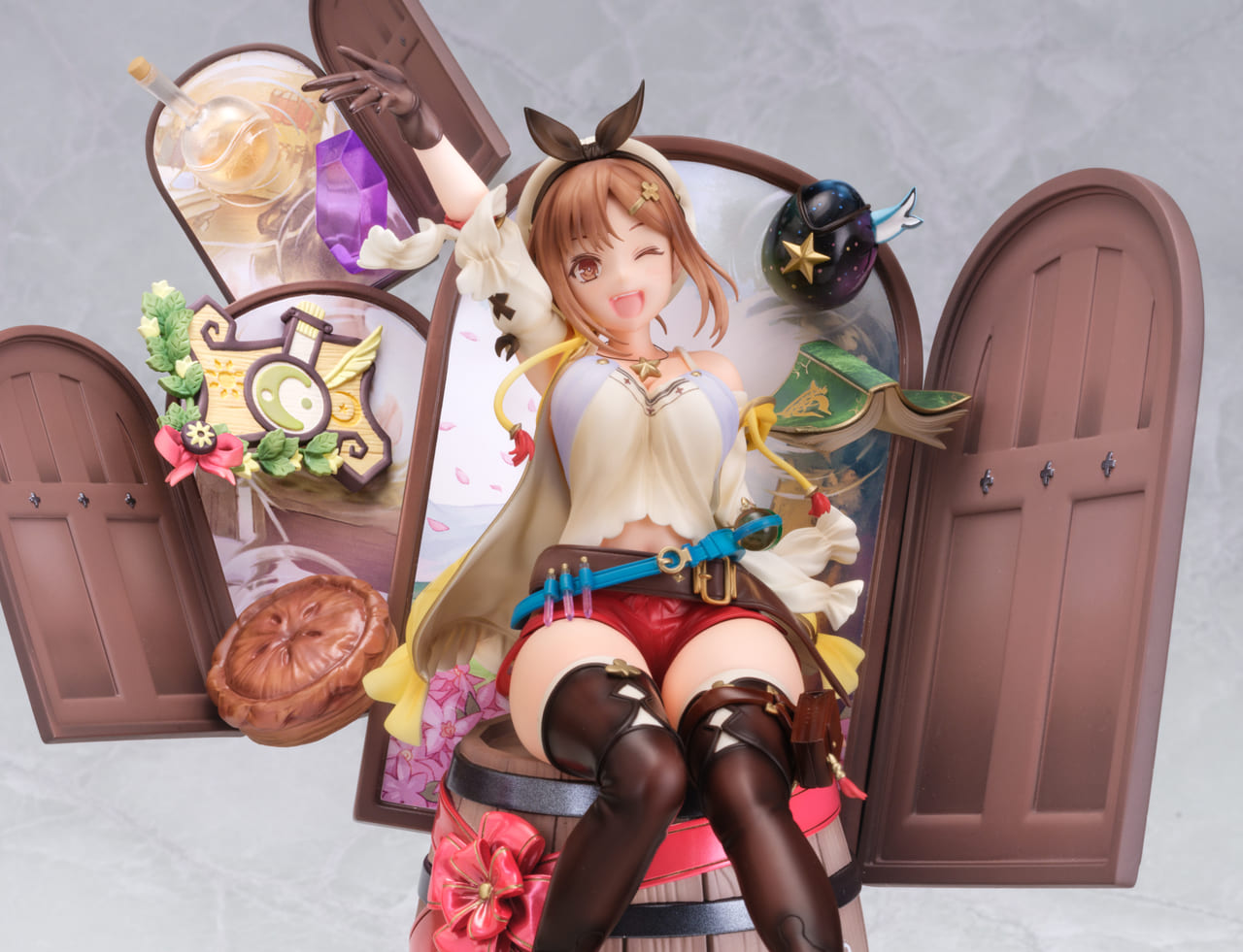 ライザのアトリエ』の「ライザ」7分の1スケールフィギュアが予約受付開始