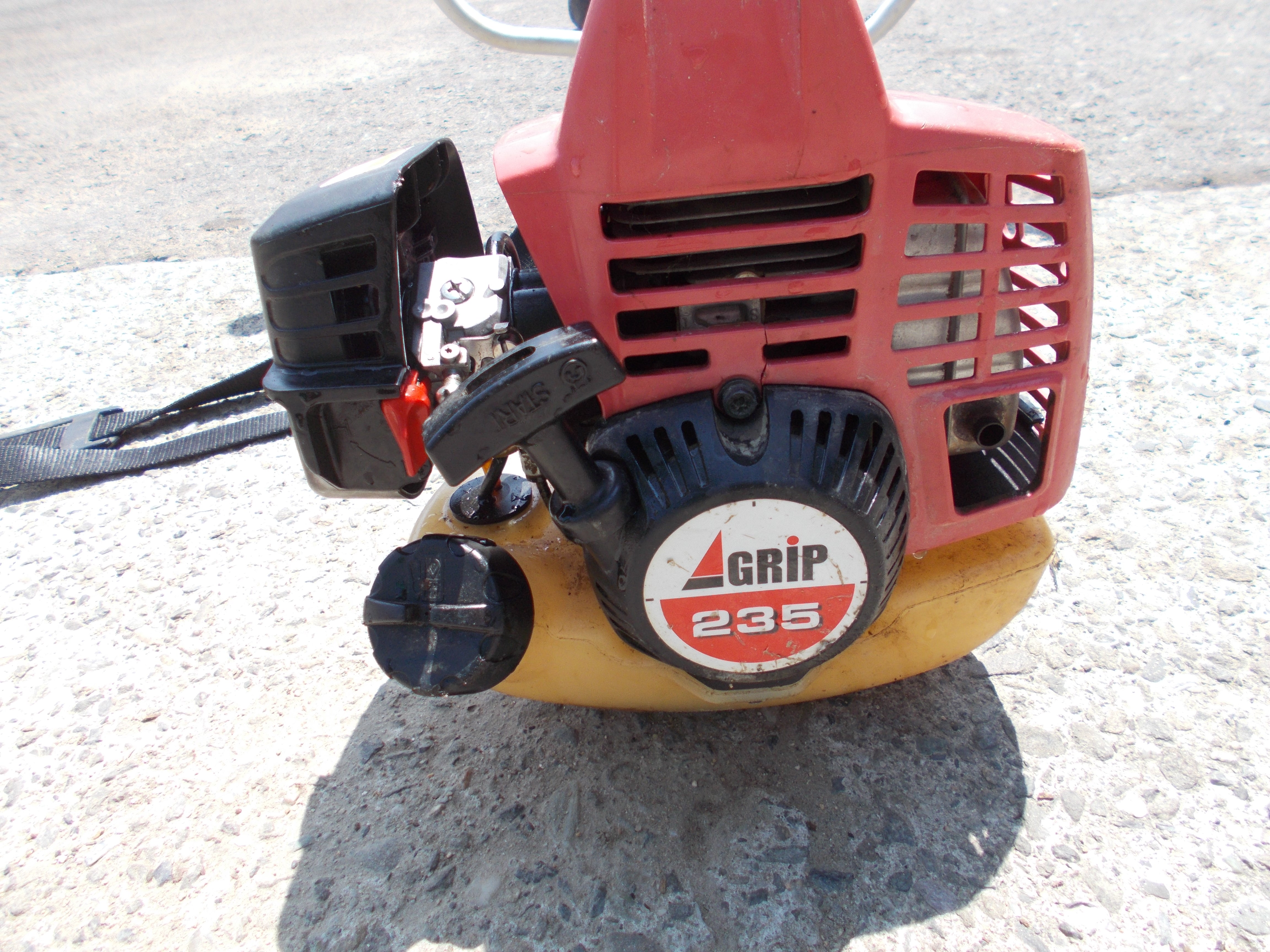 アグリップ 中古 草刈機 BZX235H – 農キング
