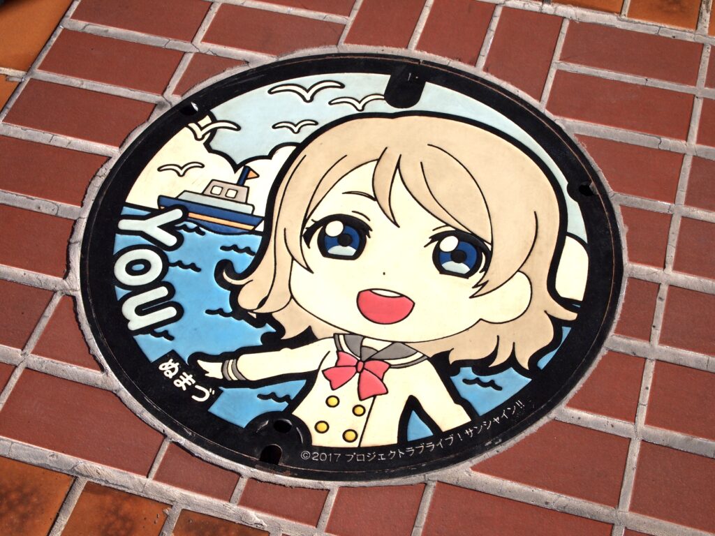 ラブライブ！】沼津仲見世商店街のAqoursマンホールが2年生に