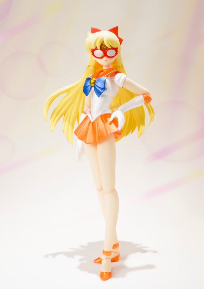 Vちゃんの仮面姿も！セーラーヴィーナス可動フィギュア - コミックナタリー