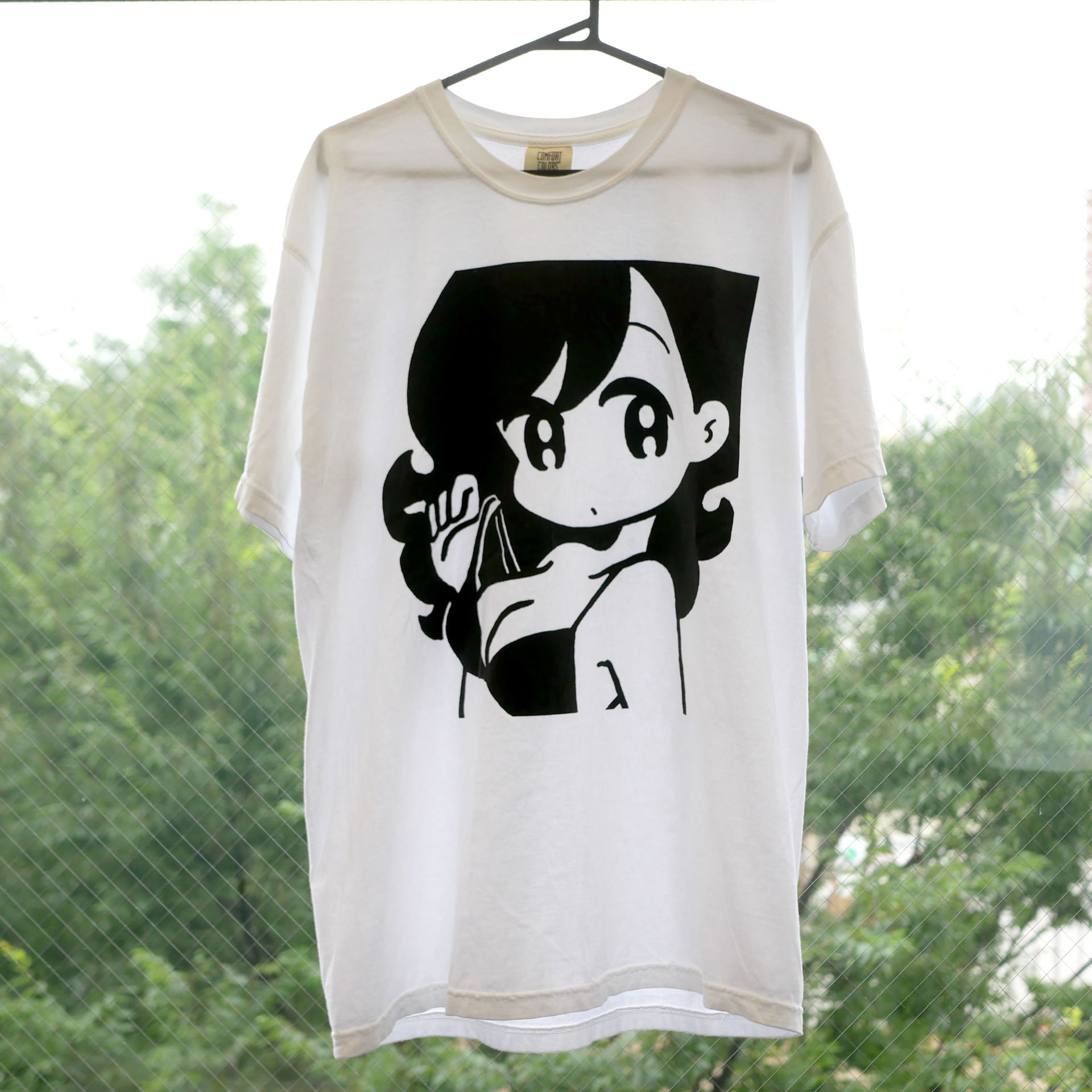conix画集のカバーガールをデザインしたTシャツ登場、京都・藤井大丸