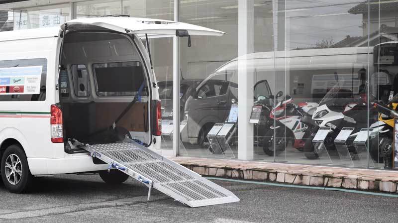 福祉車両改造事例 トヨタ ハイエース フィエル製車両用スロープ BGR25