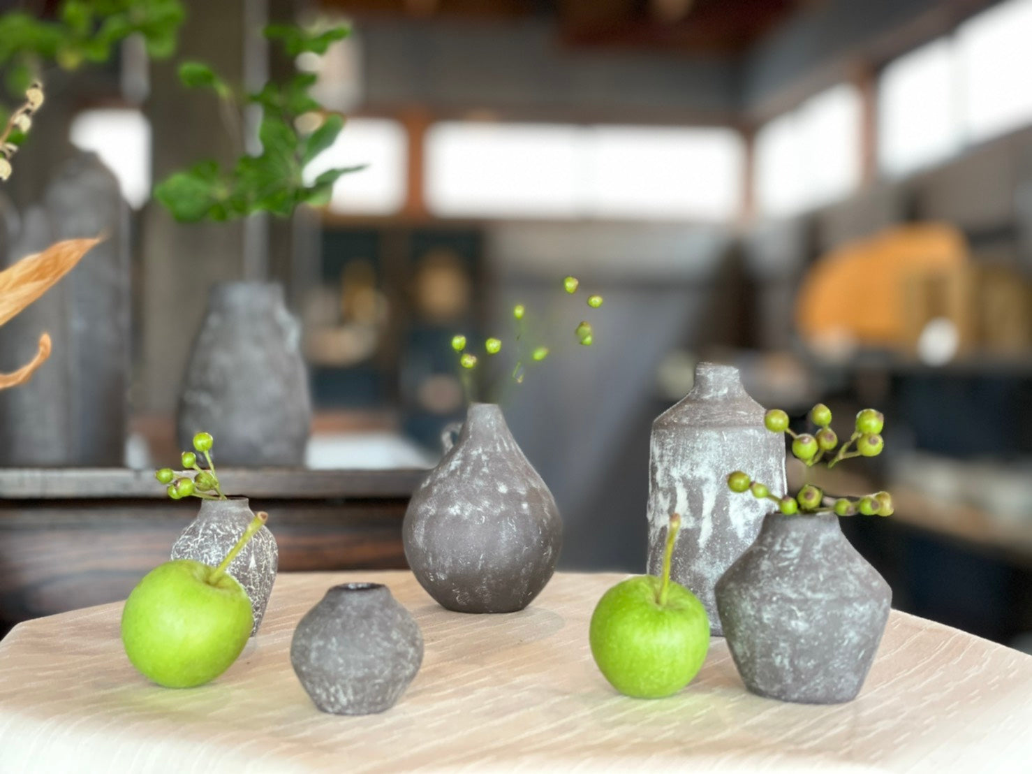 手びねりの花器 E – うつわ 熾/OKI