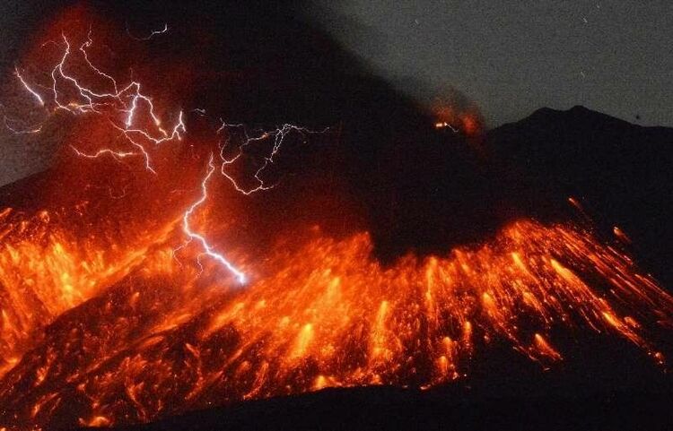 桜島が噴火 警戒レベル3に引き上げ | 共同通信 ニュース | 沖縄