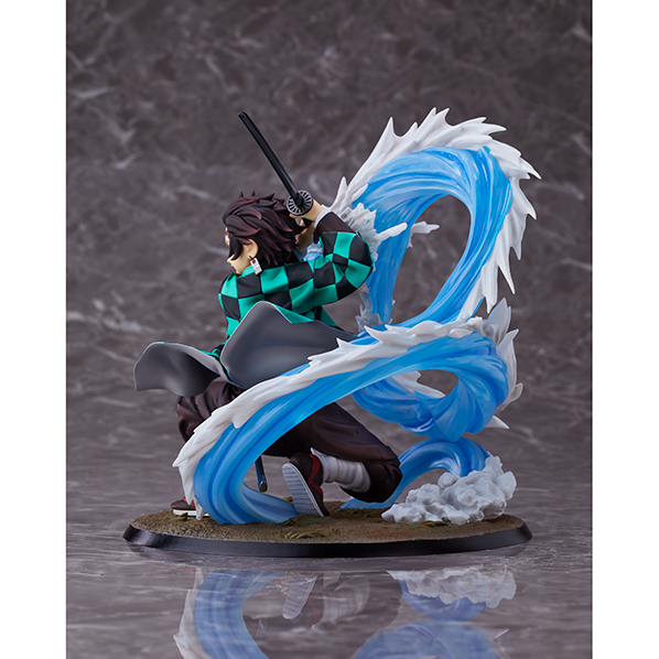 鬼滅の刃 竈門 炭治郎 1/8スケールフィギュア